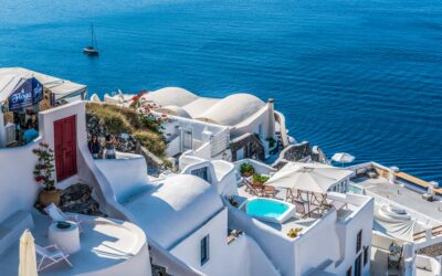 Ultimate Guide: Traveling from Athens to Santorini – Unveiling the Aegean Gem