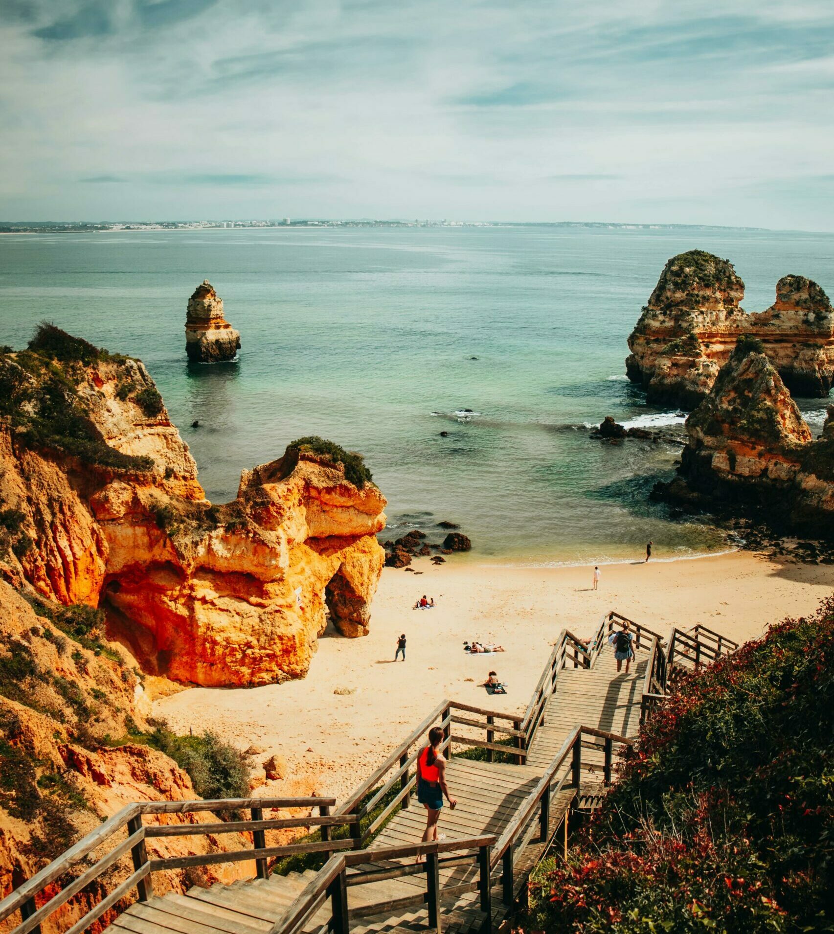 Explore Algarve: Top 14 Places to Stay for a Blissful Getaway